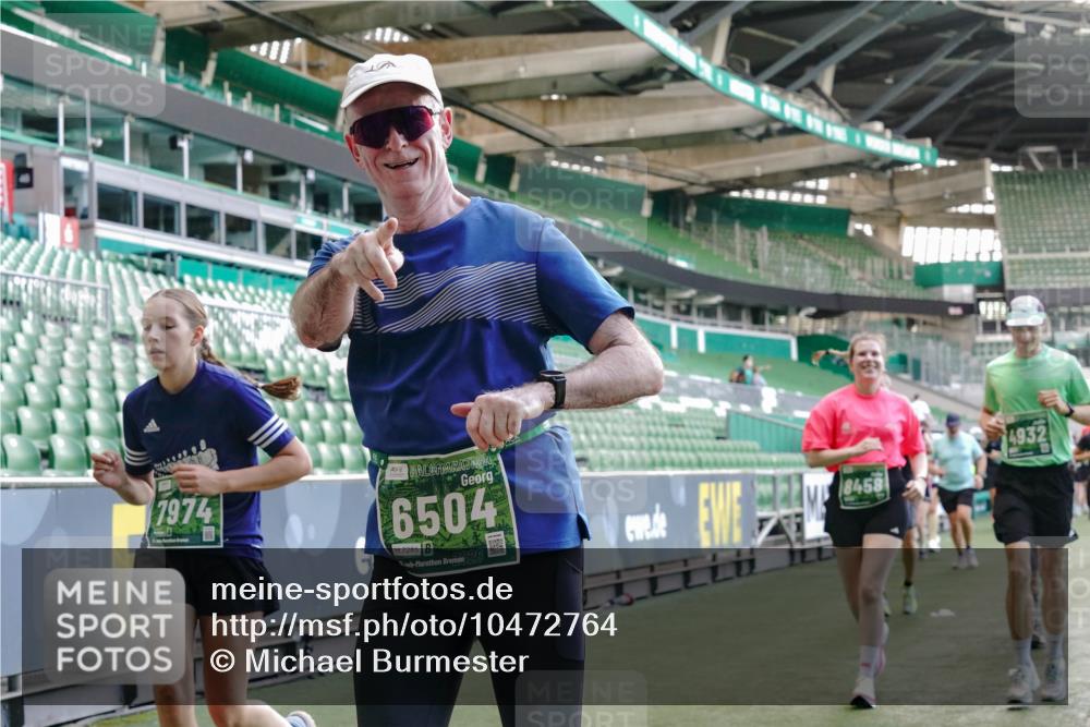 13.09.2026 - 21. swb-Marathon Bremen Michael Burmester http://msf.ph/oto/10472764 13.09.2026 13:15:17 Laufen im Stadion 143, 263, 266, 300, 414, 460, 598, 612, 653, 768, 956, 1008, 1047, 1392, 1408, 1573, 1818, 1819, 1874, 2013, 2024, 2218, 2233, 2235, 2314, 2359, 2385, 2386, 2412, 2466, 2468, 2484, 2494, 2521, 2564, 2667, 2678, 2690, 2691, 2737, 2760, 2783, 2829, 2838, 2859, 2861, 2865, 2874, 2887, 2958, 2978, 3001, 3075, 3157, 3165, 3185, 3237, 3265, 3331, 3355, 3378, 3382, 3405, 3428, 3486, 3512, 3653, 3661, 3670, 3680, 3829, 4034, 4080, 4306, 703 meine-sportfotos.de