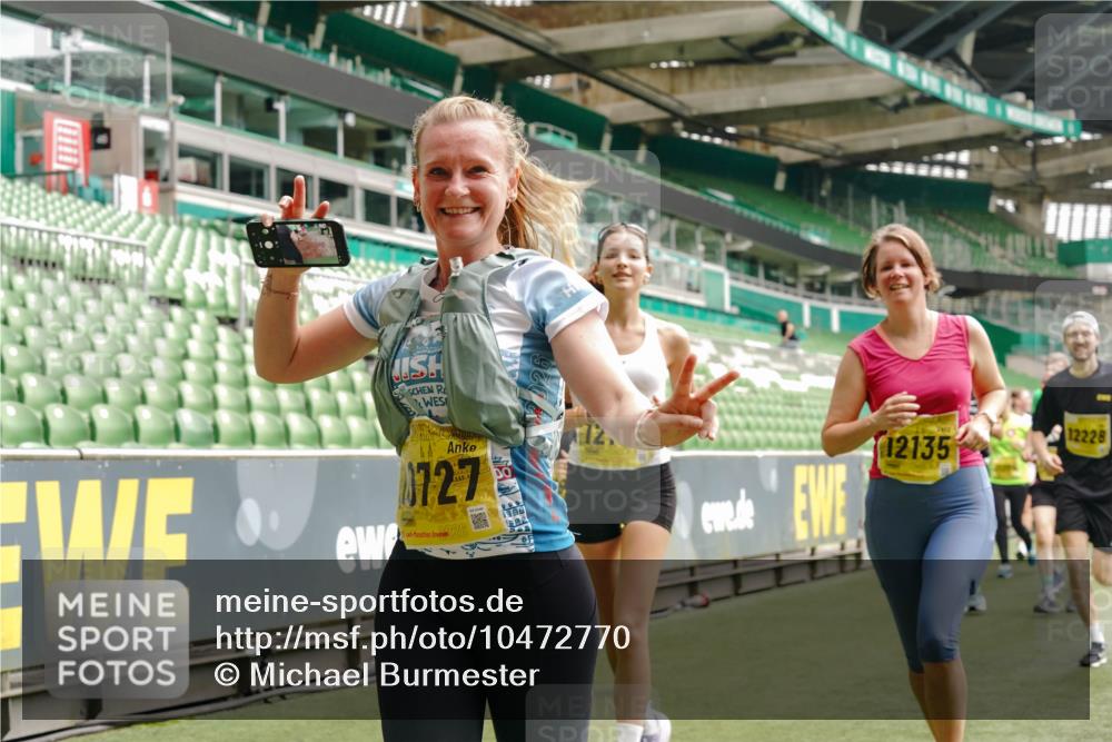 13.09.2026 - 21. swb-Marathon Bremen Michael Burmester http://msf.ph/oto/10472770 13.09.2026 10:37:36 Laufen im Stadion 10090, 10091, 10092, 10150, 10153, 10154, 10160, 10186, 10190, 10198, 10205, 10237, 10251, 10257, 10273, 10274, 10278, 10283, 10291, 10296, 10305, 10315, 10323, 10327, 10331, 10332, 10338, 10370, 10375, 10376, 10382, 10390, 10403, 10411, 10420, 10429, 10432, 10444, 10465, 10488, 10497, 10500, 10516, 10531, 10569, 10598, 10607, 10613, 10633, 10645, 10647, 10648, 10654, 10659, 10663, 10674, 10681, 10695, 10802, 10823 meine-sportfotos.de