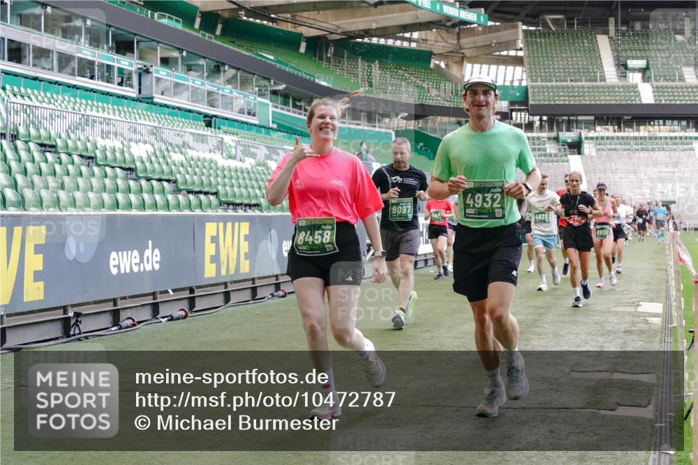 13.09.2026 - 21. swb-Marathon Bremen Michael Burmester http://msf.ph/oto/10472787 13.09.2026 13:15:18 Laufen im Stadion 143, 263, 266, 300, 414, 460, 598, 612, 653, 768, 956, 1008, 1047, 1392, 1408, 1573, 1818, 1819, 1874, 2013, 2024, 2218, 2233, 2235, 2314, 2359, 2385, 2386, 2412, 2466, 2468, 2484, 2494, 2521, 2564, 2667, 2678, 2690, 2691, 2737, 2760, 2783, 2829, 2838, 2859, 2861, 2865, 2874, 2887, 2958, 2978, 3001, 3075, 3157, 3165, 3185, 3237, 3265, 3331, 3355, 3378, 3382, 3405, 3428, 3486, 3512, 3653, 3661, 3670, 3680, 3829, 4034, 4080, 4306, 703 meine-sportfotos.de