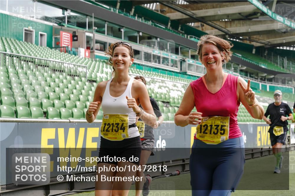 13.09.2026 - 21. swb-Marathon Bremen Michael Burmester http://msf.ph/oto/10472818 13.09.2026 10:37:37 Laufen im Stadion 10090, 10091, 10092, 10150, 10153, 10154, 10160, 10186, 10190, 10198, 10205, 10237, 10251, 10257, 10273, 10274, 10278, 10283, 10291, 10296, 10305, 10315, 10323, 10327, 10331, 10332, 10338, 10370, 10375, 10376, 10382, 10390, 10403, 10411, 10420, 10429, 10432, 10444, 10465, 10488, 10497, 10500, 10516, 10531, 10569, 10598, 10607, 10613, 10633, 10645, 10647, 10648, 10654, 10659, 10663, 10674, 10681, 10682, 10695, 10802, 10823 meine-sportfotos.de