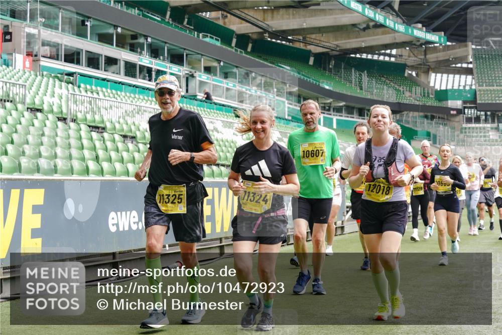 13.09.2026 - 21. swb-Marathon Bremen Michael Burmester http://msf.ph/oto/10472923 13.09.2026 10:37:39 Laufen im Stadion 10090, 10091, 10092, 10150, 10153, 10154, 10160, 10186, 10190, 10198, 10205, 10237, 10251, 10257, 10273, 10274, 10278, 10283, 10296, 10305, 10315, 10323, 10327, 10331, 10332, 10338, 10370, 10375, 10376, 10382, 10390, 10403, 10411, 10420, 10429, 10432, 10444, 10465, 10488, 10497, 10500, 10516, 10531, 10569, 10598, 10607, 10613, 10633, 10645, 10647, 10648, 10654, 10659, 10663, 10674, 10681, 10682, 10695, 10697, 10802, 10823 meine-sportfotos.de
