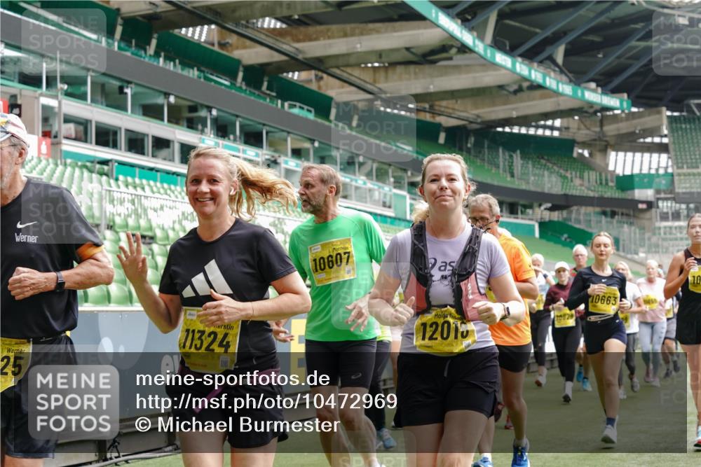 13.09.2026 - 21. swb-Marathon Bremen Michael Burmester http://msf.ph/oto/10472969 13.09.2026 10:37:40 Laufen im Stadion 10090, 10091, 10092, 10150, 10153, 10154, 10160, 10168, 10186, 10190, 10198, 10205, 10237, 10251, 10257, 10273, 10274, 10278, 10283, 10296, 10305, 10315, 10323, 10327, 10331, 10332, 10338, 10370, 10375, 10376, 10382, 10390, 10403, 10411, 10429, 10432, 10444, 10465, 10488, 10497, 10500, 10516, 10531, 10569, 10598, 10607, 10613, 10633, 10645, 10647, 10648, 10654, 10659, 10661, 10663, 10674, 10681, 10682, 10695, 10697, 10802, 10823 meine-sportfotos.de