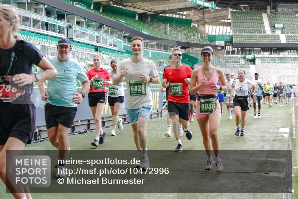 13.09.2026 - 21. swb-Marathon Bremen Michael Burmester http://msf.ph/oto/10472996 13.09.2026 13:15:23 Laufen im Stadion 143, 263, 266, 300, 414, 460, 598, 612, 653, 768, 956, 1008, 1047, 1392, 1408, 1573, 1818, 1819, 1874, 2013, 2024, 2218, 2233, 2235, 2314, 2359, 2385, 2386, 2466, 2468, 2484, 2494, 2521, 2564, 2664, 2667, 2678, 2690, 2691, 2698, 2737, 2760, 2783, 2829, 2838, 2846, 2859, 2861, 2865, 2874, 2887, 2958, 2978, 3001, 3075, 3133, 3157, 3165, 3185, 3237, 3265, 3331, 3355, 3378, 3382, 3405, 3428, 3486, 3512, 3653, 3661, 3670, 3680, 3829, 4034, 4080, 4306, 703 meine-sportfotos.de