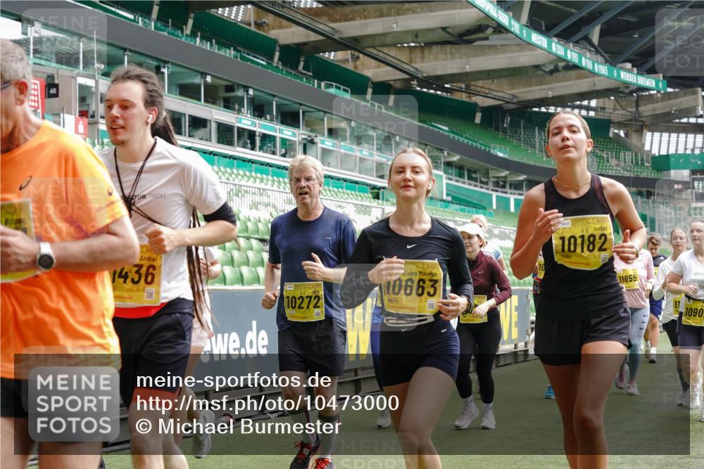 13.09.2026 - 21. swb-Marathon Bremen Michael Burmester http://msf.ph/oto/10473000 13.09.2026 10:37:42 Laufen im Stadion 10090, 10091, 10092, 10150, 10153, 10154, 10160, 10168, 10186, 10190, 10198, 10205, 10237, 10251, 10257, 10273, 10274, 10278, 10283, 10296, 10305, 10315, 10323, 10327, 10331, 10332, 10338, 10370, 10375, 10376, 10382, 10390, 10403, 10411, 10429, 10432, 10444, 10465, 10488, 10497, 10500, 10516, 10531, 10569, 10598, 10607, 10613, 10633, 10645, 10647, 10648, 10654, 10659, 10661, 10663, 10674, 10681, 10682, 10695, 10697, 10802, 10823 meine-sportfotos.de