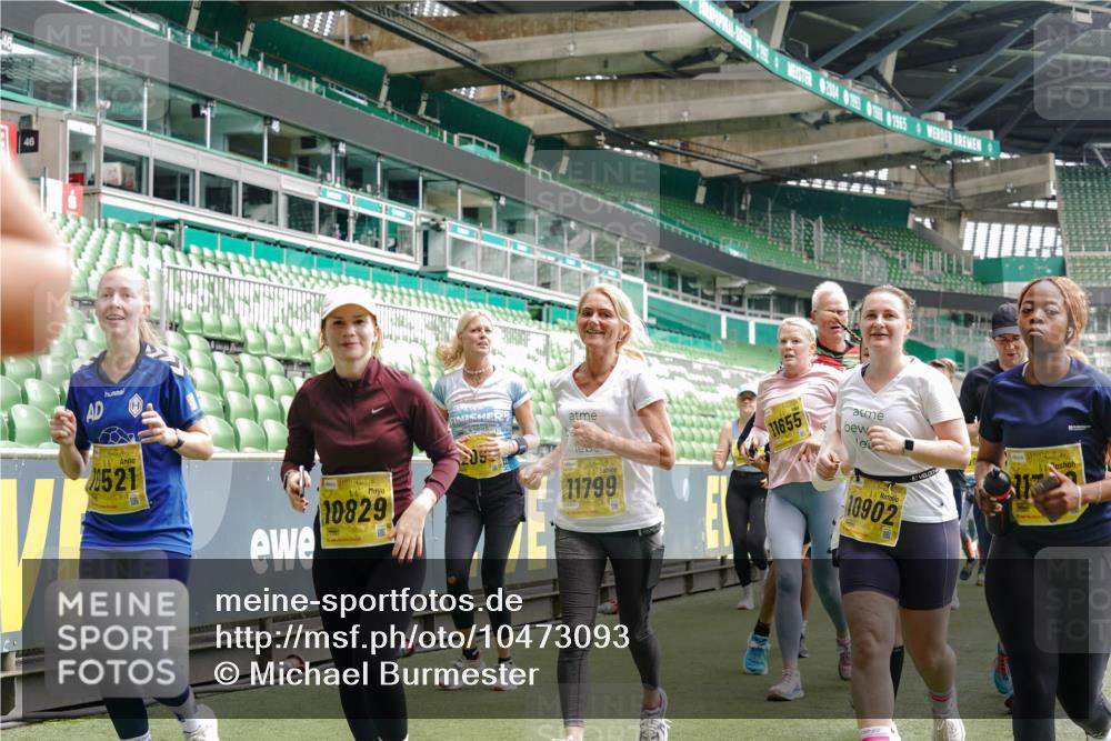 13.09.2026 - 21. swb-Marathon Bremen Michael Burmester http://msf.ph/oto/10473093 13.09.2026 10:37:44 Laufen im Stadion 10090, 10091, 10092, 10150, 10153, 10154, 10168, 10186, 10190, 10198, 10205, 10237, 10257, 10273, 10274, 10278, 10283, 10296, 10305, 10315, 10323, 10327, 10331, 10332, 10338, 10370, 10375, 10376, 10390, 10403, 10411, 10429, 10432, 10444, 10465, 10488, 10497, 10500, 10516, 10526, 10531, 10569, 10598, 10607, 10613, 10633, 10645, 10647, 10648, 10654, 10659, 10661, 10663, 10674, 10681, 10682, 10695, 10697, 10802, 10823 meine-sportfotos.de