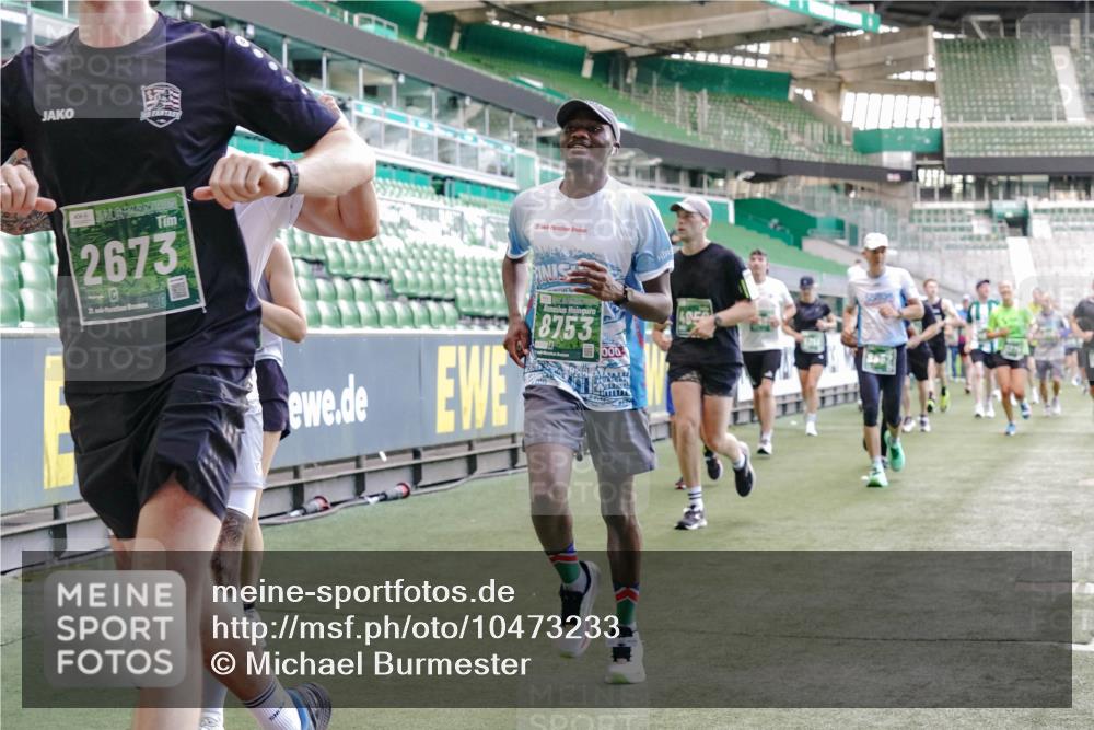 13.09.2026 - 21. swb-Marathon Bremen Michael Burmester http://msf.ph/oto/10473233 13.09.2026 13:15:29 Laufen im Stadion 143, 231, 263, 266, 300, 414, 598, 612, 653, 768, 956, 1008, 1047, 1392, 1408, 1573, 1818, 1819, 1874, 2013, 2024, 2218, 2233, 2235, 2314, 2351, 2359, 2385, 2386, 2466, 2468, 2484, 2494, 2564, 2579, 2664, 2667, 2678, 2690, 2691, 2698, 2737, 2760, 2783, 2799, 2829, 2838, 2846, 2859, 2861, 2865, 2874, 2887, 2958, 2978, 3001, 3075, 3133, 3157, 3165, 3185, 3237, 3265, 3331, 3355, 3382, 3405, 3428, 3486, 3512, 3653, 3670, 3680, 3829, 4034, 4080, 4306, 703 meine-sportfotos.de