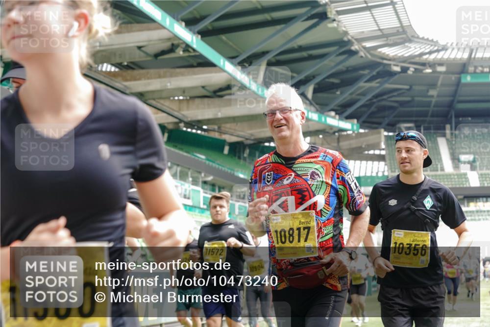 13.09.2026 - 21. swb-Marathon Bremen Michael Burmester http://msf.ph/oto/10473240 13.09.2026 10:37:47 Laufen im Stadion 10090, 10091, 10092, 10150, 10153, 10154, 10168, 10186, 10188, 10190, 10198, 10205, 10237, 10257, 10273, 10274, 10278, 10283, 10296, 10305, 10315, 10323, 10327, 10331, 10332, 10338, 10370, 10375, 10376, 10390, 10403, 10411, 10429, 10432, 10444, 10465, 10488, 10497, 10500, 10516, 10526, 10531, 10569, 10598, 10613, 10633, 10645, 10647, 10648, 10654, 10659, 10661, 10663, 10674, 10681, 10682, 10695, 10697, 10802, 10823 meine-sportfotos.de