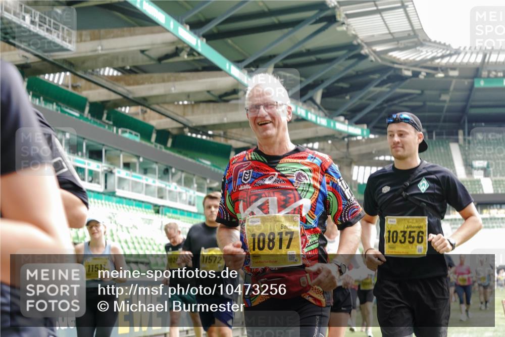 13.09.2026 - 21. swb-Marathon Bremen Michael Burmester http://msf.ph/oto/10473256 13.09.2026 10:37:47 Laufen im Stadion 10090, 10091, 10092, 10150, 10153, 10154, 10168, 10186, 10188, 10190, 10198, 10205, 10237, 10257, 10273, 10274, 10278, 10283, 10296, 10305, 10315, 10323, 10327, 10331, 10332, 10338, 10370, 10375, 10376, 10390, 10403, 10411, 10429, 10432, 10444, 10465, 10488, 10497, 10500, 10516, 10526, 10531, 10569, 10598, 10613, 10633, 10645, 10647, 10648, 10654, 10659, 10661, 10663, 10674, 10681, 10682, 10695, 10697, 10802, 10823 meine-sportfotos.de