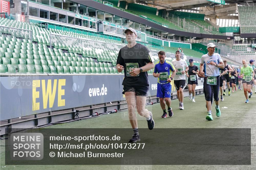 13.09.2026 - 21. swb-Marathon Bremen Michael Burmester http://msf.ph/oto/10473277 13.09.2026 13:15:31 Laufen im Stadion 143, 231, 263, 266, 300, 414, 598, 612, 653, 768, 956, 1008, 1047, 1185, 1392, 1573, 1818, 1819, 1874, 2013, 2024, 2218, 2233, 2235, 2314, 2351, 2359, 2385, 2386, 2466, 2468, 2484, 2494, 2564, 2579, 2664, 2667, 2678, 2690, 2691, 2698, 2737, 2760, 2783, 2799, 2829, 2838, 2846, 2859, 2861, 2865, 2874, 2887, 2958, 2978, 3001, 3075, 3133, 3157, 3165, 3185, 3237, 3265, 3331, 3355, 3382, 3387, 3405, 3428, 3486, 3512, 3670, 3680, 3829, 4034, 4080, 4306, 703 meine-sportfotos.de