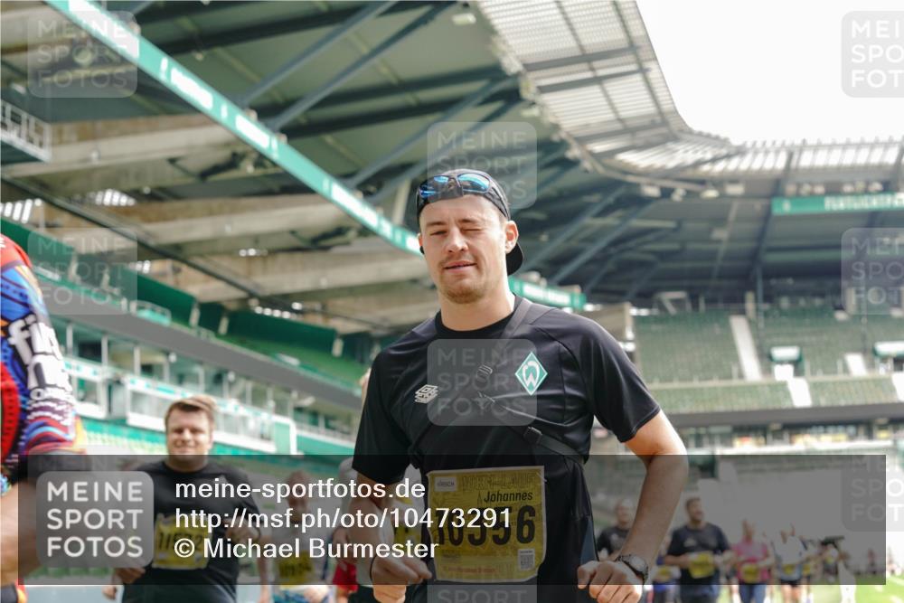 13.09.2026 - 21. swb-Marathon Bremen Michael Burmester http://msf.ph/oto/10473291 13.09.2026 10:37:48 Laufen im Stadion 10090, 10091, 10092, 10150, 10153, 10154, 10168, 10186, 10188, 10190, 10198, 10205, 10237, 10257, 10273, 10274, 10278, 10283, 10296, 10305, 10315, 10323, 10327, 10331, 10332, 10338, 10370, 10375, 10376, 10390, 10411, 10429, 10432, 10444, 10465, 10488, 10497, 10500, 10516, 10526, 10531, 10569, 10598, 10613, 10633, 10645, 10647, 10648, 10654, 10659, 10661, 10663, 10674, 10681, 10682, 10695, 10697, 10802, 10823 meine-sportfotos.de
