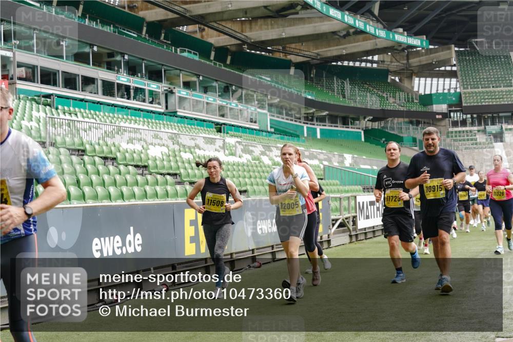 13.09.2026 - 21. swb-Marathon Bremen Michael Burmester http://msf.ph/oto/10473360 13.09.2026 10:37:51 Laufen im Stadion 10090, 10091, 10092, 10150, 10153, 10154, 10168, 10186, 10188, 10190, 10198, 10205, 10237, 10257, 10259, 10260, 10273, 10274, 10283, 10296, 10305, 10315, 10323, 10327, 10331, 10332, 10370, 10375, 10376, 10390, 10411, 10429, 10432, 10444, 10465, 10488, 10497, 10500, 10516, 10526, 10531, 10598, 10613, 10633, 10645, 10647, 10648, 10654, 10659, 10661, 10663, 10674, 10681, 10682, 10695, 10697, 10802, 10823 meine-sportfotos.de