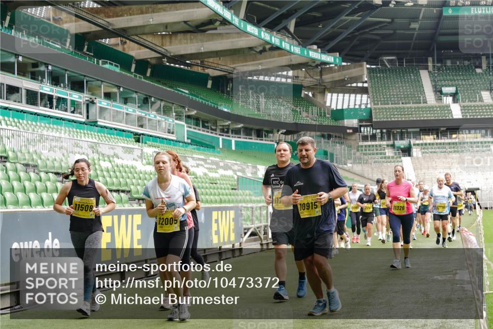 13.09.2026 - 21. swb-Marathon Bremen Michael Burmester http://msf.ph/oto/10473372 13.09.2026 10:37:52 Laufen im Stadion 10090, 10091, 10092, 10150, 10153, 10154, 10168, 10186, 10188, 10190, 10198, 10205, 10237, 10257, 10259, 10260, 10273, 10274, 10283, 10296, 10305, 10315, 10323, 10327, 10331, 10332, 10370, 10375, 10376, 10390, 10411, 10429, 10432, 10444, 10465, 10488, 10497, 10500, 10516, 10526, 10531, 10598, 10613, 10633, 10645, 10647, 10648, 10654, 10659, 10661, 10663, 10674, 10681, 10682, 10695, 10697, 10802, 10823 meine-sportfotos.de