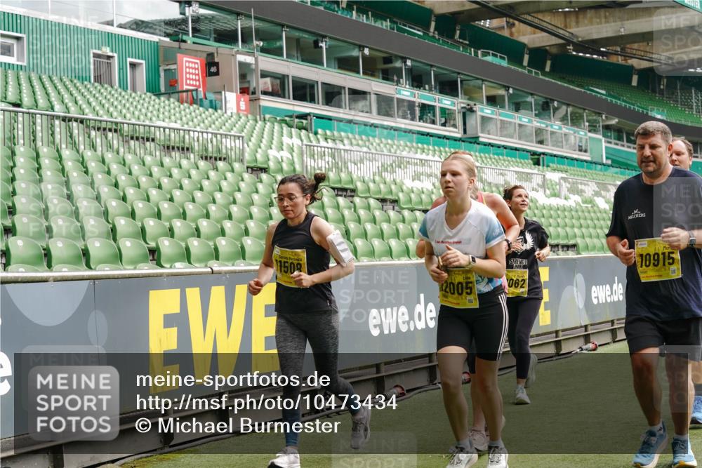 13.09.2026 - 21. swb-Marathon Bremen Michael Burmester http://msf.ph/oto/10473434 13.09.2026 10:37:53 Laufen im Stadion 10090, 10091, 10092, 10150, 10153, 10154, 10168, 10186, 10188, 10190, 10198, 10205, 10237, 10257, 10259, 10260, 10273, 10274, 10283, 10296, 10305, 10315, 10323, 10327, 10331, 10332, 10370, 10375, 10376, 10390, 10429, 10432, 10444, 10465, 10488, 10497, 10500, 10516, 10526, 10598, 10613, 10633, 10645, 10647, 10648, 10654, 10659, 10661, 10663, 10674, 10681, 10682, 10695, 10697, 10802, 10823 meine-sportfotos.de