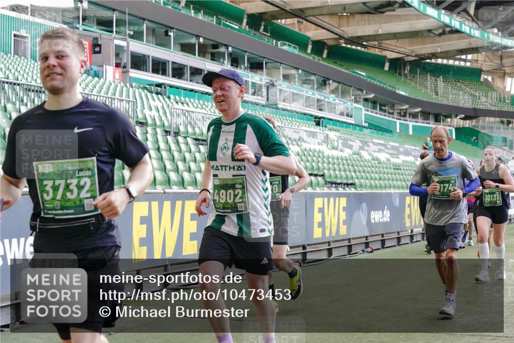 13.09.2026 - 21. swb-Marathon Bremen Michael Burmester http://msf.ph/oto/10473453 13.09.2026 13:15:37 Laufen im Stadion 143, 231, 263, 266, 300, 414, 598, 612, 653, 768, 956, 1008, 1047, 1185, 1312, 1818, 1819, 1874, 2013, 2218, 2235, 2314, 2351, 2359, 2385, 2386, 2466, 2468, 2484, 2494, 2579, 2664, 2667, 2678, 2690, 2691, 2698, 2737, 2760, 2783, 2799, 2829, 2838, 2846, 2859, 2861, 2865, 2874, 2887, 2958, 2978, 3001, 3075, 3133, 3157, 3165, 3185, 3237, 3265, 3331, 3355, 3382, 3387, 3428, 3486, 3512, 3670, 3680, 3829, 4034, 4080, 4306, 703 meine-sportfotos.de