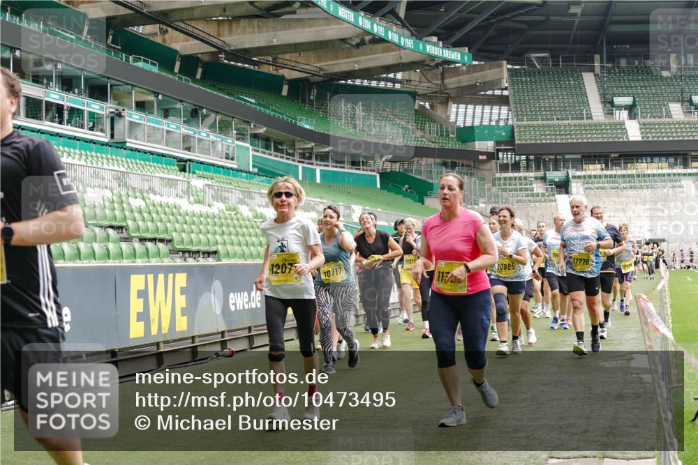 13.09.2026 - 21. swb-Marathon Bremen Michael Burmester http://msf.ph/oto/10473495 13.09.2026 10:37:55 Laufen im Stadion 10090, 10091, 10092, 10150, 10153, 10154, 10168, 10186, 10188, 10190, 10198, 10205, 10237, 10257, 10259, 10260, 10273, 10274, 10283, 10296, 10305, 10315, 10323, 10327, 10331, 10332, 10370, 10375, 10376, 10390, 10429, 10432, 10444, 10465, 10488, 10497, 10500, 10516, 10526, 10598, 10613, 10633, 10645, 10647, 10648, 10654, 10659, 10661, 10663, 10674, 10681, 10682, 10695, 10697, 10802, 10823 meine-sportfotos.de