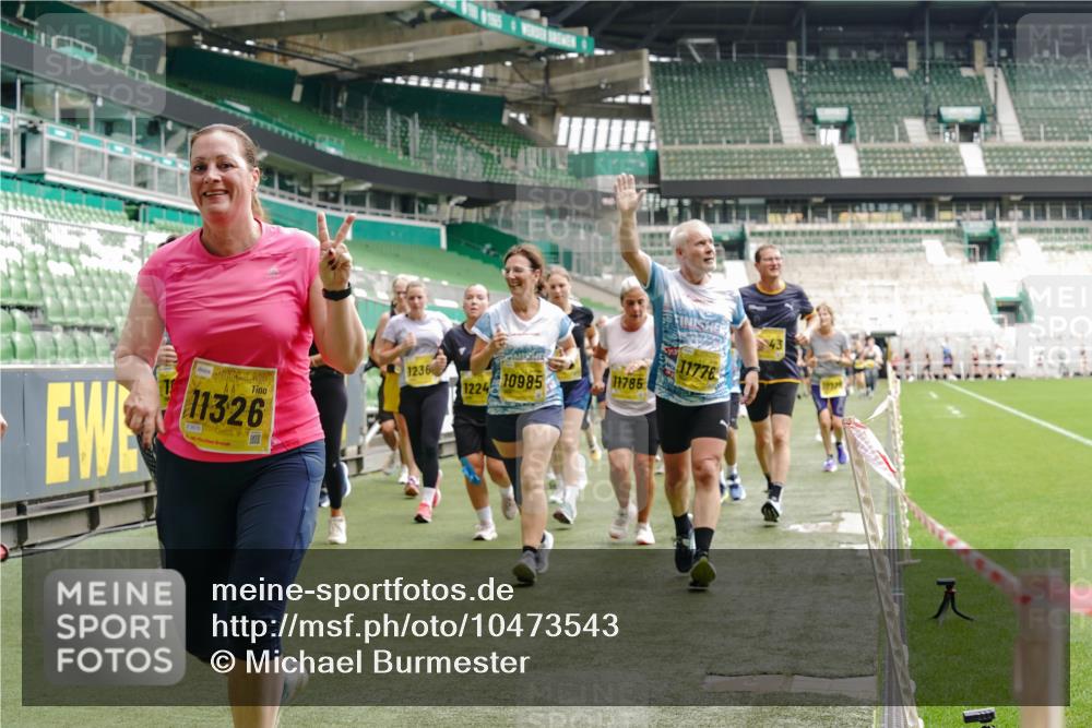 13.09.2026 - 21. swb-Marathon Bremen Michael Burmester http://msf.ph/oto/10473543 13.09.2026 10:37:57 Laufen im Stadion 10090, 10091, 10092, 10150, 10153, 10154, 10168, 10186, 10188, 10190, 10198, 10205, 10237, 10257, 10259, 10260, 10273, 10274, 10283, 10296, 10305, 10315, 10323, 10327, 10331, 10332, 10370, 10375, 10376, 10390, 10429, 10432, 10444, 10465, 10488, 10497, 10500, 10516, 10526, 10598, 10613, 10633, 10645, 10647, 10648, 10654, 10659, 10661, 10663, 10674, 10681, 10682, 10695, 10697, 10802, 10823 meine-sportfotos.de