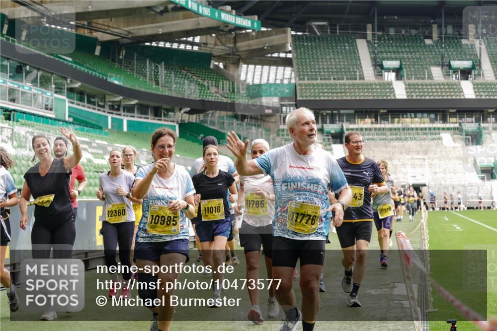 13.09.2026 - 21. swb-Marathon Bremen Michael Burmester http://msf.ph/oto/10473577 13.09.2026 10:37:57 Laufen im Stadion 10090, 10091, 10092, 10150, 10153, 10154, 10168, 10186, 10188, 10190, 10198, 10205, 10237, 10257, 10259, 10260, 10273, 10274, 10283, 10296, 10305, 10315, 10323, 10327, 10331, 10332, 10370, 10375, 10376, 10390, 10429, 10432, 10444, 10465, 10488, 10497, 10500, 10516, 10526, 10598, 10613, 10633, 10645, 10647, 10648, 10654, 10659, 10661, 10663, 10674, 10681, 10682, 10695, 10697, 10802, 10823 meine-sportfotos.de