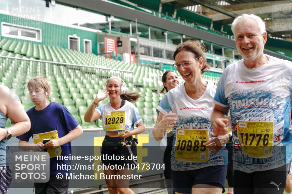 13.09.2026 - 21. swb-Marathon Bremen Michael Burmester http://msf.ph/oto/10473704 13.09.2026 10:38:00 Laufen im Stadion 10090, 10091, 10092, 10150, 10153, 10154, 10168, 10186, 10188, 10190, 10198, 10205, 10237, 10257, 10259, 10260, 10273, 10274, 10283, 10296, 10305, 10315, 10323, 10327, 10331, 10332, 10370, 10375, 10376, 10390, 10429, 10432, 10444, 10465, 10488, 10497, 10500, 10516, 10526, 10598, 10613, 10633, 10645, 10647, 10648, 10654, 10659, 10661, 10663, 10674, 10681, 10682, 10695, 10697, 10802, 10823 meine-sportfotos.de