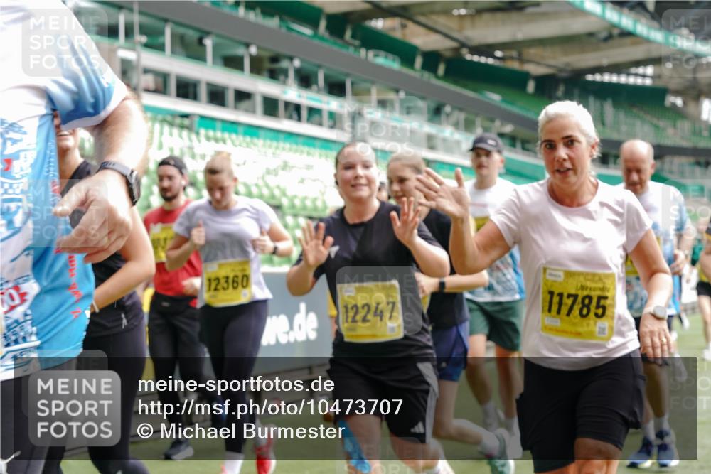 13.09.2026 - 21. swb-Marathon Bremen Michael Burmester http://msf.ph/oto/10473707 13.09.2026 10:38:00 Laufen im Stadion 10090, 10091, 10092, 10150, 10153, 10154, 10168, 10186, 10188, 10190, 10198, 10205, 10237, 10257, 10259, 10260, 10273, 10274, 10283, 10296, 10305, 10315, 10323, 10327, 10331, 10332, 10370, 10375, 10376, 10390, 10429, 10432, 10444, 10465, 10488, 10497, 10500, 10516, 10526, 10598, 10613, 10633, 10645, 10647, 10648, 10654, 10659, 10661, 10663, 10674, 10681, 10682, 10695, 10697, 10802, 10823 meine-sportfotos.de