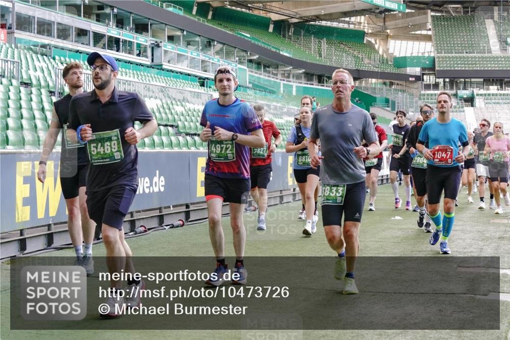 13.09.2026 - 21. swb-Marathon Bremen Michael Burmester http://msf.ph/oto/10473726 13.09.2026 13:15:43 Laufen im Stadion 143, 231, 263, 266, 300, 414, 598, 612, 653, 956, 1008, 1047, 1185, 1312, 1465, 1539, 1818, 1819, 1874, 2013, 2218, 2235, 2314, 2351, 2359, 2363, 2385, 2386, 2466, 2468, 2484, 2494, 2579, 2664, 2667, 2678, 2690, 2691, 2698, 2737, 2760, 2778, 2783, 2799, 2838, 2846, 2859, 2861, 2865, 2874, 2958, 2974, 2978, 3001, 3075, 3133, 3157, 3165, 3185, 3237, 3265, 3331, 3355, 3382, 3387, 3486, 3512, 3670, 3680, 3829, 4034, 4080, 4306, 703 meine-sportfotos.de