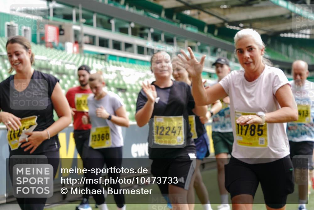 13.09.2026 - 21. swb-Marathon Bremen Michael Burmester http://msf.ph/oto/10473733 13.09.2026 10:38:00 Laufen im Stadion 10090, 10091, 10092, 10150, 10153, 10154, 10168, 10186, 10188, 10190, 10198, 10205, 10237, 10257, 10259, 10260, 10273, 10274, 10283, 10296, 10305, 10315, 10323, 10327, 10331, 10332, 10370, 10375, 10376, 10390, 10429, 10432, 10444, 10465, 10488, 10497, 10500, 10516, 10526, 10598, 10613, 10633, 10645, 10647, 10648, 10654, 10659, 10661, 10663, 10674, 10681, 10682, 10695, 10697, 10802, 10823 meine-sportfotos.de