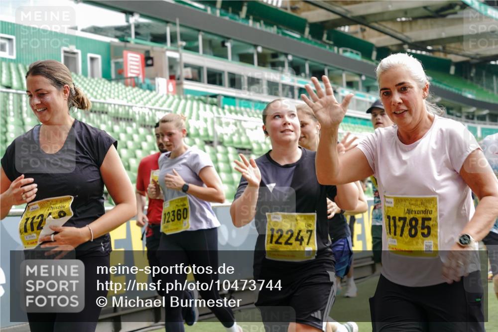 13.09.2026 - 21. swb-Marathon Bremen Michael Burmester http://msf.ph/oto/10473744 13.09.2026 10:38:01 Laufen im Stadion 10090, 10091, 10092, 10150, 10153, 10154, 10168, 10186, 10188, 10190, 10198, 10205, 10237, 10257, 10259, 10260, 10273, 10274, 10283, 10296, 10305, 10315, 10323, 10327, 10331, 10332, 10370, 10375, 10376, 10390, 10432, 10444, 10465, 10488, 10497, 10500, 10516, 10526, 10598, 10613, 10633, 10645, 10647, 10648, 10654, 10659, 10661, 10663, 10674, 10681, 10682, 10695, 10697, 10802, 10823 meine-sportfotos.de