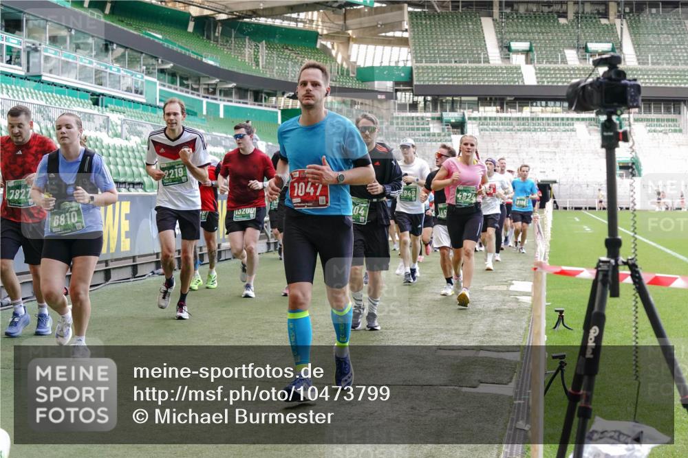 13.09.2026 - 21. swb-Marathon Bremen Michael Burmester http://msf.ph/oto/10473799 13.09.2026 13:15:45 Laufen im Stadion 143, 153, 231, 263, 266, 300, 414, 598, 612, 653, 1008, 1047, 1185, 1312, 1465, 1539, 1818, 1819, 1874, 2013, 2218, 2235, 2314, 2351, 2359, 2363, 2385, 2386, 2466, 2468, 2484, 2494, 2579, 2664, 2667, 2678, 2690, 2691, 2698, 2737, 2760, 2778, 2783, 2799, 2838, 2846, 2859, 2861, 2865, 2874, 2958, 2974, 2978, 3001, 3075, 3133, 3157, 3165, 3185, 3237, 3265, 3331, 3355, 3382, 3387, 3486, 3512, 3670, 3680, 3829, 4034, 4080, 4306, 703 meine-sportfotos.de