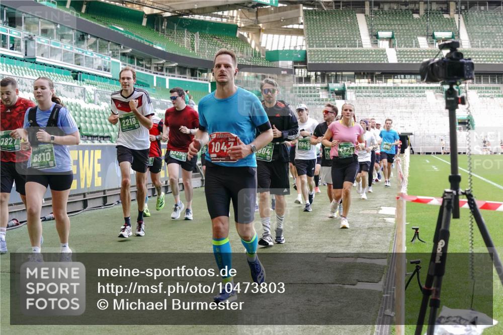 13.09.2026 - 21. swb-Marathon Bremen Michael Burmester http://msf.ph/oto/10473803 13.09.2026 13:15:45 Laufen im Stadion 143, 153, 231, 263, 266, 300, 414, 598, 612, 653, 1008, 1047, 1185, 1312, 1465, 1539, 1818, 1819, 1874, 2013, 2218, 2235, 2314, 2351, 2359, 2363, 2385, 2386, 2466, 2468, 2484, 2494, 2579, 2664, 2667, 2678, 2690, 2691, 2698, 2737, 2760, 2778, 2783, 2799, 2838, 2846, 2859, 2861, 2865, 2874, 2958, 2974, 2978, 3001, 3075, 3133, 3157, 3165, 3185, 3237, 3265, 3331, 3355, 3382, 3387, 3486, 3512, 3670, 3680, 3829, 4034, 4080, 4306, 703 meine-sportfotos.de