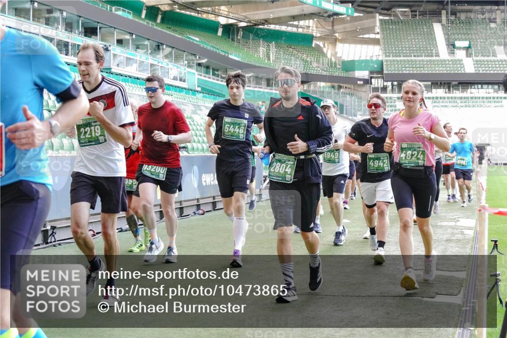 13.09.2026 - 21. swb-Marathon Bremen Michael Burmester http://msf.ph/oto/10473865 13.09.2026 13:15:46 Laufen im Stadion 143, 153, 231, 263, 266, 300, 414, 598, 612, 653, 1008, 1047, 1185, 1312, 1465, 1539, 1818, 1819, 1874, 2013, 2218, 2235, 2314, 2351, 2359, 2363, 2385, 2386, 2466, 2468, 2484, 2494, 2579, 2664, 2667, 2678, 2690, 2691, 2698, 2737, 2760, 2778, 2783, 2799, 2838, 2846, 2859, 2861, 2865, 2874, 2958, 2974, 2978, 3001, 3075, 3133, 3157, 3165, 3185, 3237, 3265, 3331, 3355, 3382, 3387, 3486, 3512, 3670, 3680, 3829, 4034, 4080, 4306, 703 meine-sportfotos.de