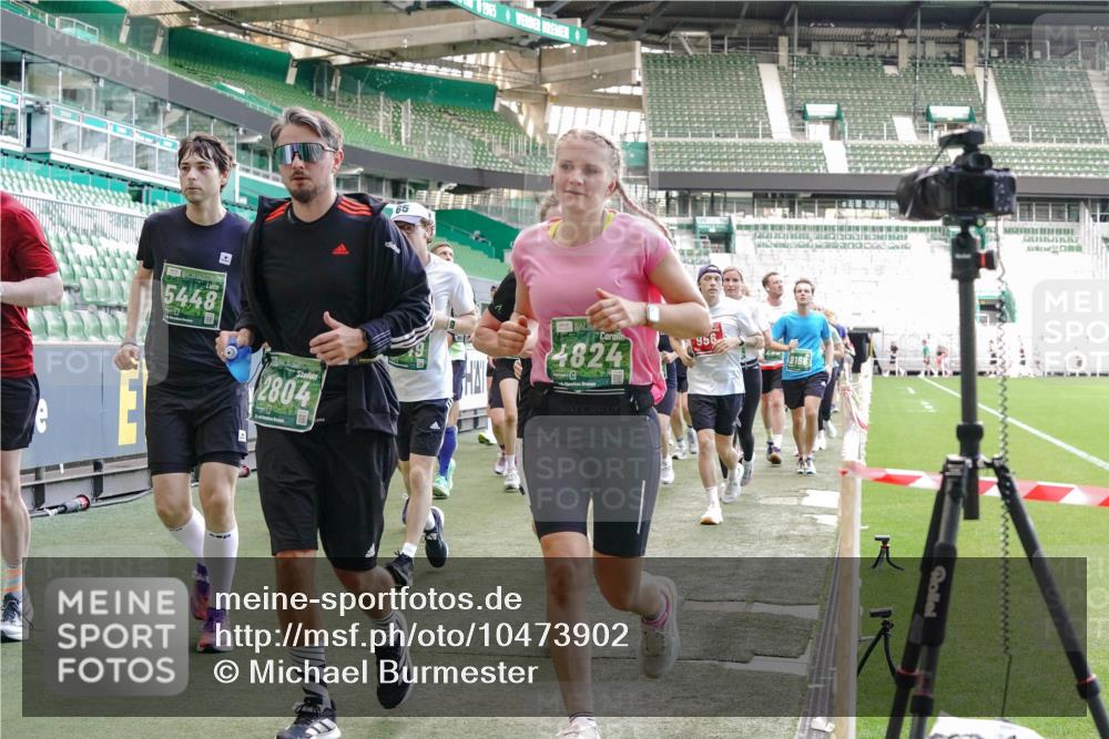 13.09.2026 - 21. swb-Marathon Bremen Michael Burmester http://msf.ph/oto/10473902 13.09.2026 13:15:47 Laufen im Stadion 143, 153, 231, 263, 266, 300, 414, 598, 612, 653, 1008, 1047, 1185, 1312, 1465, 1539, 1818, 1819, 1874, 2013, 2218, 2235, 2314, 2351, 2359, 2363, 2385, 2386, 2466, 2468, 2484, 2494, 2579, 2664, 2667, 2678, 2690, 2691, 2698, 2737, 2760, 2778, 2783, 2799, 2838, 2846, 2859, 2861, 2865, 2874, 2958, 2974, 2978, 3001, 3075, 3133, 3157, 3165, 3185, 3237, 3265, 3331, 3355, 3382, 3387, 3486, 3512, 3670, 3680, 3829, 4034, 4080, 4306, 703 meine-sportfotos.de