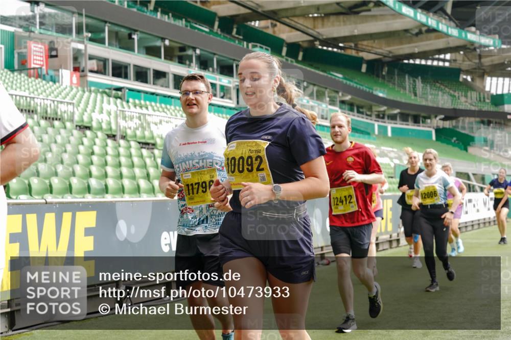 13.09.2026 - 21. swb-Marathon Bremen Michael Burmester http://msf.ph/oto/10473933 13.09.2026 10:38:08 Laufen im Stadion 10090, 10091, 10092, 10150, 10153, 10154, 10168, 10186, 10188, 10190, 10198, 10205, 10237, 10259, 10260, 10273, 10274, 10283, 10296, 10305, 10315, 10323, 10327, 10331, 10332, 10370, 10375, 10376, 10432, 10444, 10465, 10488, 10497, 10500, 10516, 10526, 10598, 10613, 10630, 10633, 10645, 10647, 10648, 10654, 10659, 10661, 10663, 10674, 10681, 10682, 10695, 10697, 10802, 10823 meine-sportfotos.de