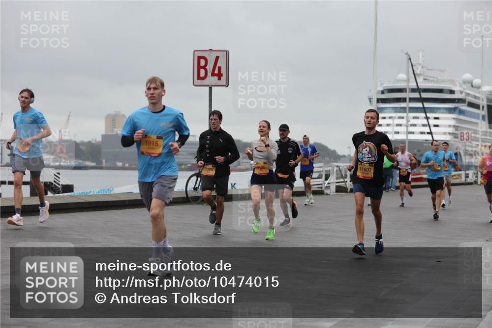 13.09.2026 - Kiel Lauf Andreas Tolksdorf http://msf.ph/oto/10474015 13.09.2026 11:45:24 Kiellinie 1915, 4, 7373, 9485, 11803, 3 meine-sportfotos.de