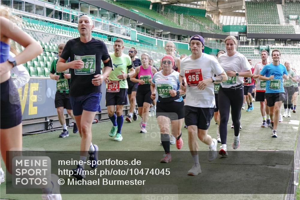 13.09.2026 - 21. swb-Marathon Bremen Michael Burmester http://msf.ph/oto/10474045 13.09.2026 13:15:50 Laufen im Stadion 143, 153, 231, 263, 266, 300, 414, 598, 612, 653, 990, 1008, 1047, 1185, 1312, 1465, 1539, 1818, 1819, 1874, 2013, 2218, 2235, 2314, 2351, 2359, 2363, 2385, 2386, 2466, 2468, 2484, 2494, 2579, 2664, 2667, 2678, 2690, 2691, 2698, 2737, 2760, 2778, 2783, 2799, 2838, 2846, 2859, 2861, 2865, 2874, 2958, 2974, 2978, 3001, 3075, 3133, 3157, 3165, 3185, 3237, 3265, 3331, 3355, 3382, 3387, 3486, 3501, 3512, 3670, 3680, 3829, 4034, 4080, 4306, 703 meine-sportfotos.de