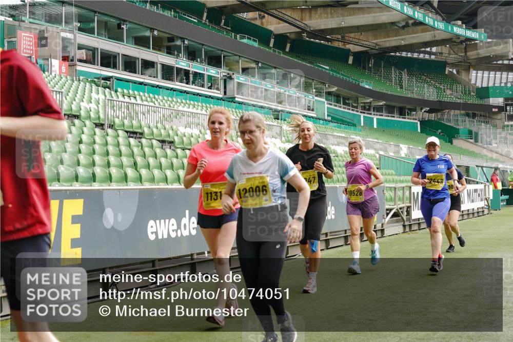 13.09.2026 - 21. swb-Marathon Bremen Michael Burmester http://msf.ph/oto/10474051 13.09.2026 10:38:10 Laufen im Stadion 10090, 10091, 10092, 10150, 10153, 10154, 10168, 10186, 10188, 10190, 10198, 10205, 10237, 10259, 10260, 10273, 10274, 10283, 10296, 10305, 10315, 10323, 10327, 10331, 10332, 10370, 10375, 10376, 10432, 10444, 10465, 10488, 10497, 10500, 10516, 10526, 10595, 10598, 10613, 10630, 10633, 10645, 10647, 10648, 10654, 10659, 10661, 10663, 10674, 10681, 10682, 10695, 10697, 10802, 10823 meine-sportfotos.de