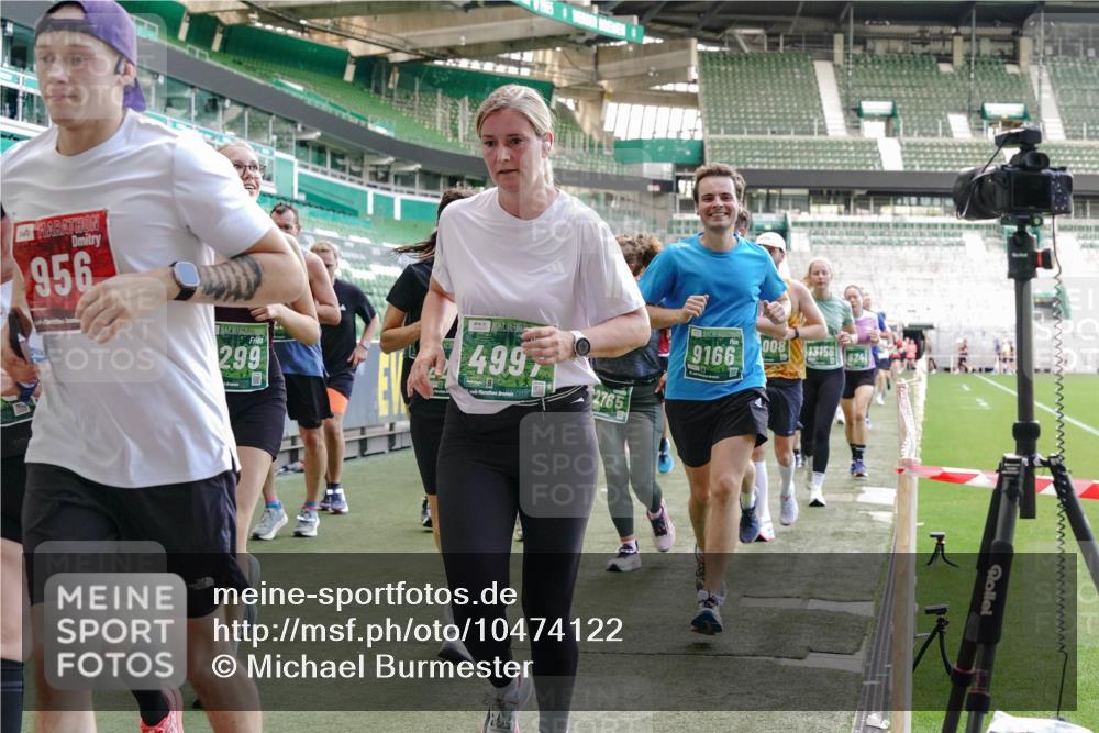 13.09.2026 - 21. swb-Marathon Bremen Michael Burmester http://msf.ph/oto/10474122 13.09.2026 13:15:51 Laufen im Stadion 143, 153, 231, 263, 266, 300, 414, 598, 612, 653, 990, 1008, 1047, 1185, 1312, 1465, 1539, 1818, 1819, 1874, 2013, 2218, 2235, 2259, 2314, 2351, 2359, 2363, 2385, 2386, 2466, 2468, 2484, 2494, 2579, 2664, 2667, 2678, 2690, 2691, 2698, 2737, 2760, 2778, 2783, 2799, 2838, 2846, 2859, 2861, 2865, 2874, 2958, 2974, 2978, 2996, 3001, 3075, 3133, 3157, 3165, 3185, 3237, 3265, 3331, 3355, 3382, 3387, 3486, 3501, 3512, 3670, 3680, 3829, 4034, 4080, 4306, 703 meine-sportfotos.de