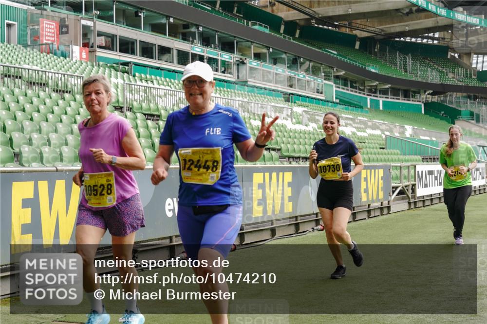 13.09.2026 - 21. swb-Marathon Bremen Michael Burmester http://msf.ph/oto/10474210 13.09.2026 10:38:13 Laufen im Stadion 10090, 10091, 10092, 10150, 10168, 10186, 10188, 10190, 10205, 10237, 10238, 10259, 10260, 10273, 10274, 10283, 10305, 10315, 10323, 10327, 10331, 10332, 10370, 10375, 10376, 10432, 10444, 10457, 10465, 10469, 10488, 10497, 10500, 10516, 10526, 10595, 10598, 10613, 10630, 10645, 10647, 10648, 10654, 10659, 10661, 10663, 10674, 10681, 10682, 10695, 10697, 10802, 10823 meine-sportfotos.de