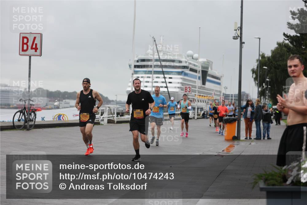 13.09.2026 - Kiel Lauf Andreas Tolksdorf http://msf.ph/oto/10474243 13.09.2026 11:45:36 Kiellinie 4, 39, 4749, 2392, 1745, 3, 81 meine-sportfotos.de