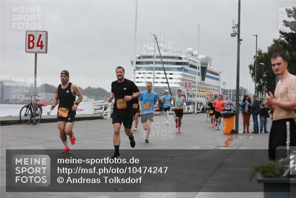 13.09.2026 - Kiel Lauf Andreas Tolksdorf http://msf.ph/oto/10474247 13.09.2026 11:45:37 Kiellinie 4, 1745, 2392, 787, 4749, 3 meine-sportfotos.de