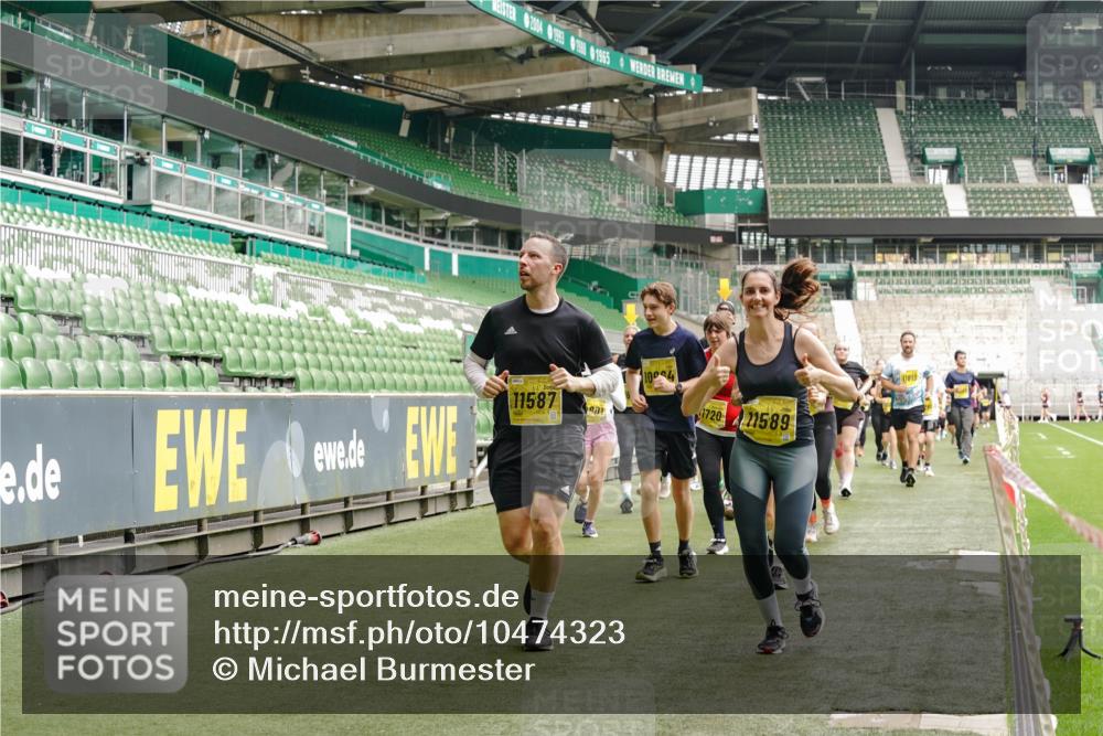 13.09.2026 - 21. swb-Marathon Bremen Michael Burmester http://msf.ph/oto/10474323 13.09.2026 10:38:16 Laufen im Stadion 10090, 10091, 10092, 10150, 10168, 10186, 10188, 10190, 10205, 10237, 10238, 10259, 10260, 10273, 10274, 10283, 10305, 10315, 10323, 10327, 10331, 10332, 10360, 10370, 10375, 10376, 10404, 10432, 10444, 10457, 10465, 10469, 10488, 10500, 10516, 10526, 10595, 10598, 10630, 10645, 10654, 10659, 10661, 10663, 10674, 10681, 10682, 10695, 10697, 10802, 10823 meine-sportfotos.de