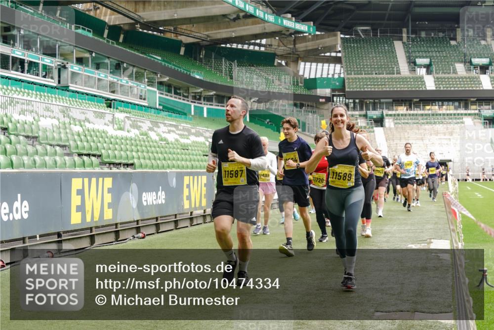 13.09.2026 - 21. swb-Marathon Bremen Michael Burmester http://msf.ph/oto/10474334 13.09.2026 10:38:17 Laufen im Stadion 10090, 10091, 10150, 10168, 10186, 10188, 10190, 10205, 10238, 10259, 10260, 10273, 10274, 10283, 10305, 10315, 10323, 10327, 10331, 10332, 10360, 10370, 10375, 10376, 10404, 10432, 10444, 10457, 10465, 10469, 10488, 10500, 10516, 10526, 10595, 10598, 10630, 10645, 10654, 10659, 10661, 10663, 10674, 10681, 10682, 10695, 10697, 10802, 10823 meine-sportfotos.de