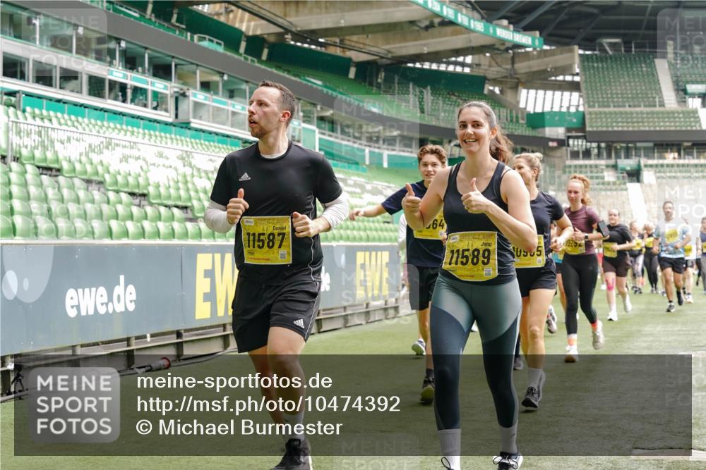 13.09.2026 - 21. swb-Marathon Bremen Michael Burmester http://msf.ph/oto/10474392 13.09.2026 10:38:18 Laufen im Stadion 10090, 10091, 10150, 10168, 10186, 10188, 10190, 10205, 10238, 10259, 10260, 10273, 10274, 10283, 10305, 10315, 10323, 10327, 10331, 10332, 10360, 10364, 10370, 10375, 10376, 10404, 10432, 10444, 10457, 10465, 10469, 10488, 10500, 10516, 10526, 10595, 10598, 10630, 10645, 10654, 10659, 10661, 10663, 10674, 10681, 10682, 10695, 10697, 10802, 10823 meine-sportfotos.de