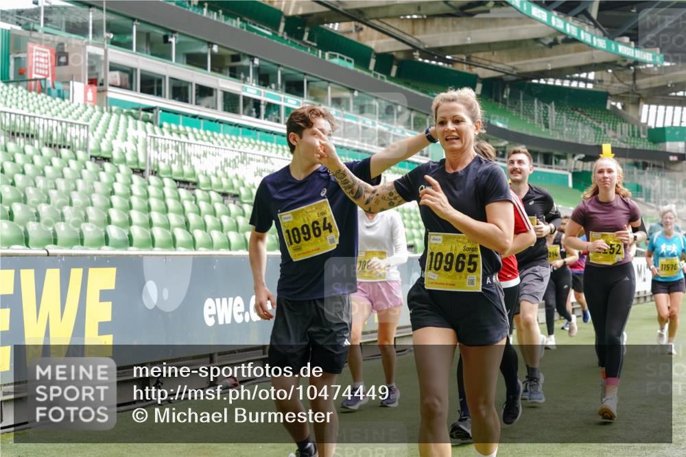 13.09.2026 - 21. swb-Marathon Bremen Michael Burmester http://msf.ph/oto/10474449 13.09.2026 10:38:19 Laufen im Stadion 10090, 10091, 10150, 10168, 10186, 10188, 10190, 10204, 10205, 10238, 10259, 10260, 10273, 10274, 10283, 10305, 10315, 10323, 10327, 10331, 10332, 10360, 10363, 10364, 10370, 10375, 10376, 10404, 10432, 10444, 10457, 10465, 10469, 10488, 10500, 10516, 10526, 10595, 10598, 10630, 10645, 10654, 10659, 10661, 10663, 10674, 10681, 10682, 10686, 10695, 10697, 10802, 10823 meine-sportfotos.de