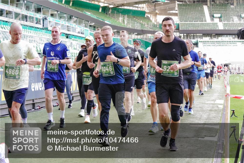 13.09.2026 - 21. swb-Marathon Bremen Michael Burmester http://msf.ph/oto/10474466 13.09.2026 13:16:00 Laufen im Stadion 134, 143, 153, 231, 263, 266, 271, 300, 414, 598, 612, 653, 990, 1047, 1185, 1312, 1465, 1539, 1825, 1874, 2013, 2218, 2235, 2259, 2351, 2359, 2363, 2381, 2385, 2386, 2466, 2468, 2484, 2494, 2562, 2579, 2664, 2667, 2678, 2690, 2691, 2698, 2737, 2760, 2778, 2783, 2799, 2846, 2859, 2861, 2865, 2874, 2958, 2974, 2996, 3001, 3075, 3133, 3157, 3165, 3185, 3237, 3265, 3331, 3355, 3366, 3382, 3387, 3486, 3501, 3512, 3670, 3680, 3829, 4034, 4080, 4306, 703 meine-sportfotos.de