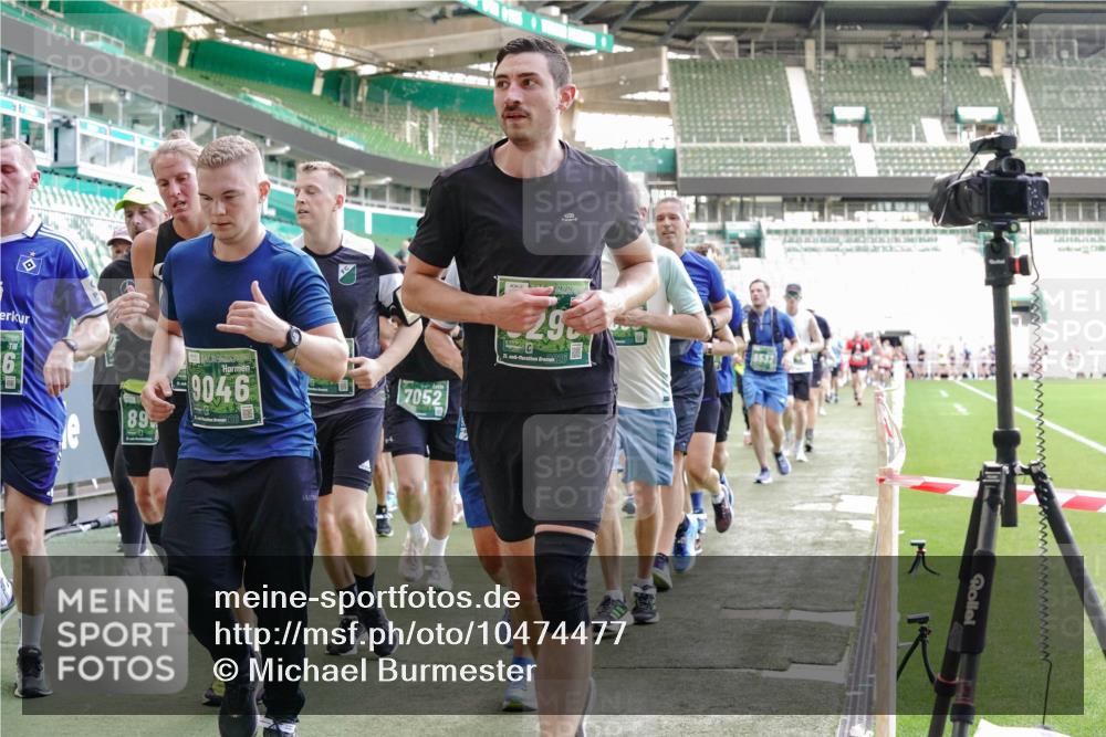 13.09.2026 - 21. swb-Marathon Bremen Michael Burmester http://msf.ph/oto/10474477 13.09.2026 13:16:00 Laufen im Stadion 134, 143, 153, 231, 263, 266, 271, 300, 414, 598, 612, 653, 990, 1047, 1185, 1312, 1465, 1539, 1825, 1874, 2013, 2218, 2235, 2259, 2351, 2359, 2363, 2381, 2385, 2386, 2466, 2468, 2484, 2494, 2562, 2579, 2664, 2667, 2678, 2690, 2691, 2698, 2737, 2760, 2778, 2783, 2799, 2846, 2859, 2861, 2865, 2874, 2958, 2974, 2996, 3001, 3075, 3133, 3157, 3165, 3185, 3237, 3265, 3331, 3355, 3366, 3382, 3387, 3486, 3501, 3512, 3670, 3680, 3829, 4034, 4080, 4306, 703 meine-sportfotos.de