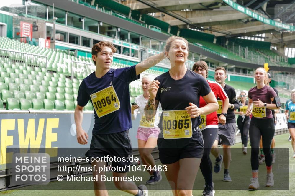13.09.2026 - 21. swb-Marathon Bremen Michael Burmester http://msf.ph/oto/10474483 13.09.2026 10:38:20 Laufen im Stadion 10090, 10091, 10150, 10168, 10186, 10188, 10190, 10204, 10205, 10238, 10259, 10260, 10273, 10274, 10283, 10305, 10315, 10323, 10327, 10331, 10332, 10360, 10363, 10364, 10370, 10375, 10376, 10404, 10432, 10444, 10457, 10465, 10469, 10488, 10516, 10526, 10595, 10598, 10630, 10645, 10654, 10659, 10661, 10663, 10674, 10681, 10682, 10686, 10695, 10697, 10802, 10823 meine-sportfotos.de