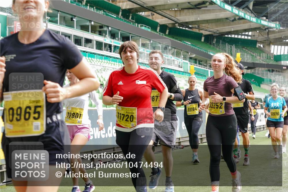 13.09.2026 - 21. swb-Marathon Bremen Michael Burmester http://msf.ph/oto/10474494 13.09.2026 10:38:21 Laufen im Stadion 10090, 10091, 10150, 10168, 10186, 10188, 10190, 10204, 10205, 10238, 10259, 10260, 10273, 10274, 10283, 10305, 10315, 10323, 10327, 10331, 10332, 10360, 10363, 10364, 10370, 10375, 10376, 10404, 10432, 10444, 10457, 10465, 10469, 10488, 10516, 10526, 10595, 10598, 10630, 10645, 10654, 10659, 10661, 10663, 10674, 10681, 10682, 10686, 10695, 10697, 10802, 10823 meine-sportfotos.de