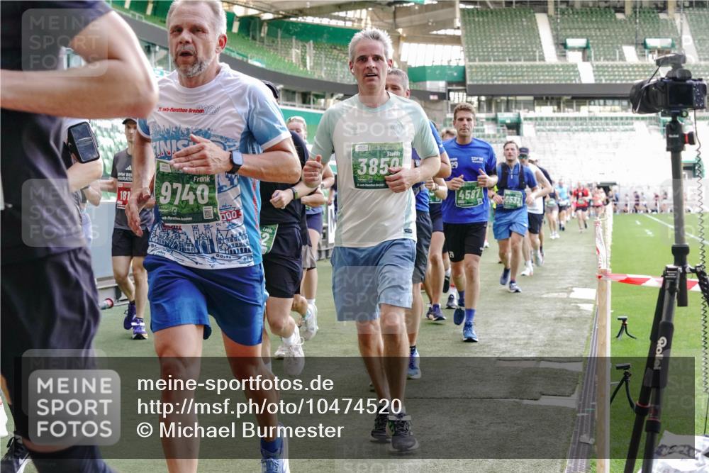 13.09.2026 - 21. swb-Marathon Bremen Michael Burmester http://msf.ph/oto/10474520 13.09.2026 13:16:01 Laufen im Stadion 134, 143, 153, 231, 263, 266, 271, 300, 414, 598, 612, 653, 990, 1047, 1185, 1312, 1465, 1539, 1825, 1874, 2013, 2218, 2235, 2259, 2351, 2359, 2363, 2381, 2385, 2386, 2466, 2468, 2484, 2494, 2562, 2579, 2664, 2667, 2678, 2690, 2691, 2698, 2737, 2760, 2778, 2783, 2797, 2799, 2846, 2859, 2861, 2865, 2874, 2958, 2974, 2996, 3001, 3075, 3133, 3157, 3165, 3185, 3237, 3265, 3331, 3355, 3366, 3382, 3387, 3486, 3501, 3512, 3670, 3680, 3829, 4034, 4080, 4306, 703 meine-sportfotos.de
