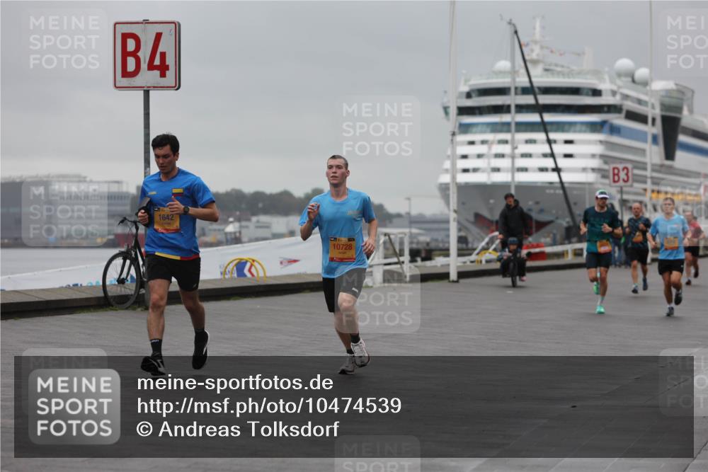 13.09.2026 - Kiel Lauf Andreas Tolksdorf http://msf.ph/oto/10474539 13.09.2026 11:45:59 Kiellinie 4, 1642, 10728, 3 meine-sportfotos.de