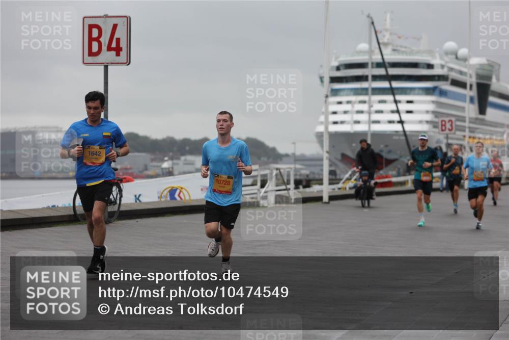 13.09.2026 - Kiel Lauf Andreas Tolksdorf http://msf.ph/oto/10474549 13.09.2026 11:45:59 Kiellinie 4, 394, 1642, 10728, 3 meine-sportfotos.de