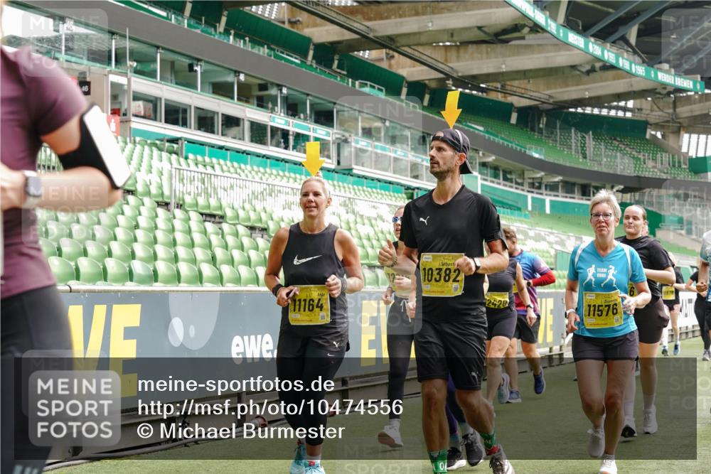 13.09.2026 - 21. swb-Marathon Bremen Michael Burmester http://msf.ph/oto/10474556 13.09.2026 10:38:22 Laufen im Stadion 10090, 10091, 10150, 10168, 10186, 10188, 10190, 10204, 10205, 10238, 10259, 10260, 10273, 10274, 10283, 10305, 10315, 10323, 10327, 10331, 10332, 10360, 10363, 10364, 10370, 10375, 10376, 10404, 10432, 10444, 10457, 10465, 10469, 10488, 10516, 10526, 10595, 10598, 10630, 10645, 10654, 10659, 10661, 10663, 10674, 10681, 10682, 10686, 10695, 10697, 10802, 10823 meine-sportfotos.de